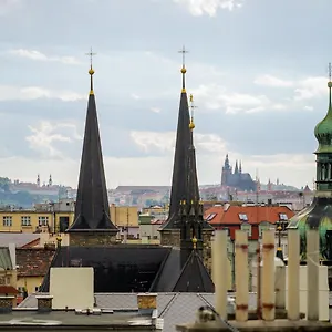 Szálloda Rooftop Planet, Prága