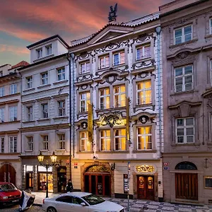 Hotel U Cerneho Orla, Prague